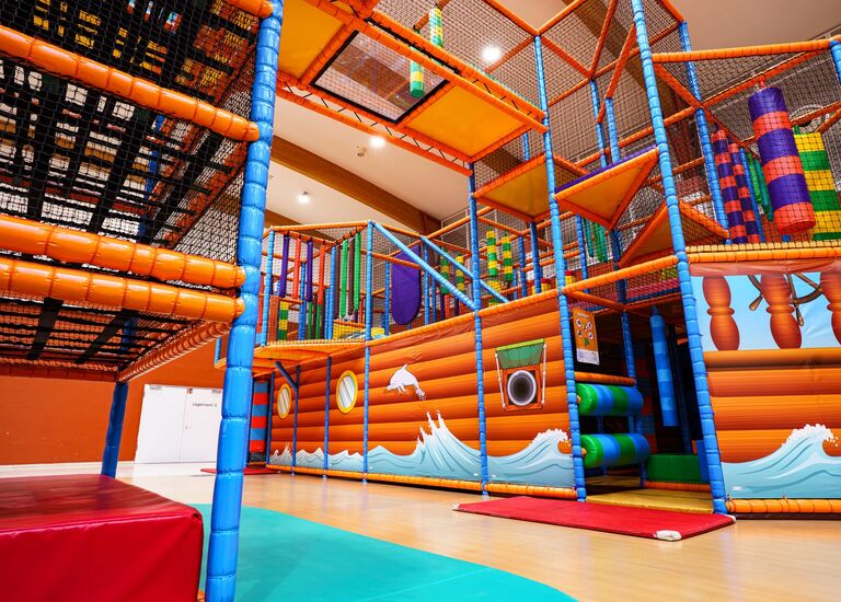 Aktiv-Hus Schatzinsel Kletterlandschaft